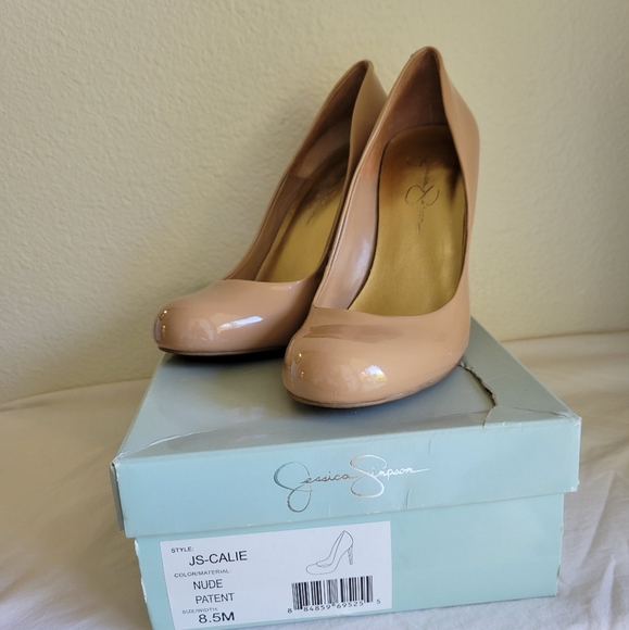 Jessica Simpson nude patent Calie 4 inch stilettos EXCELLENT CONDITION - Picture 6 of 6